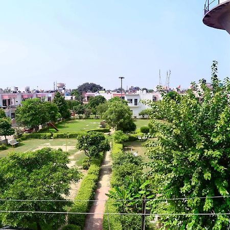 Tuk Tuk Homestay Agra  Luaran gambar