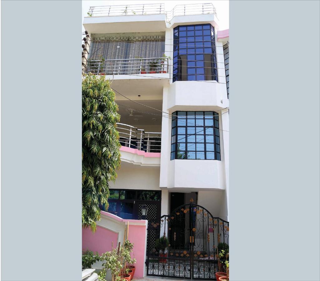 Tuk Tuk Homestay Agra  Luaran gambar